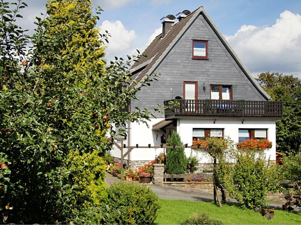 Apartment In Langewiese Sauerland With Garden Winterberg Esterno foto