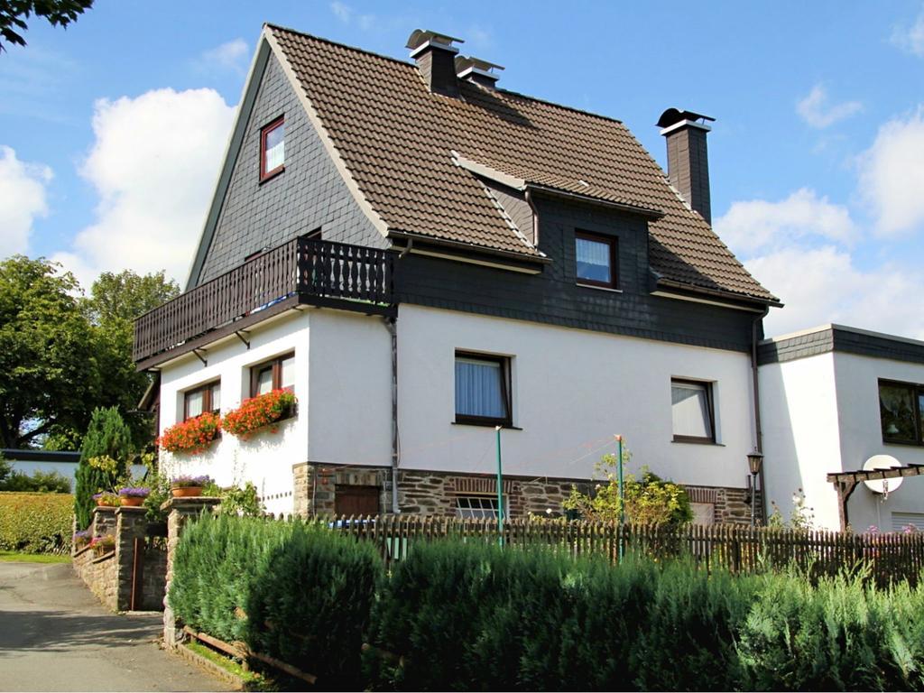 Apartment In Langewiese Sauerland With Garden Winterberg Esterno foto